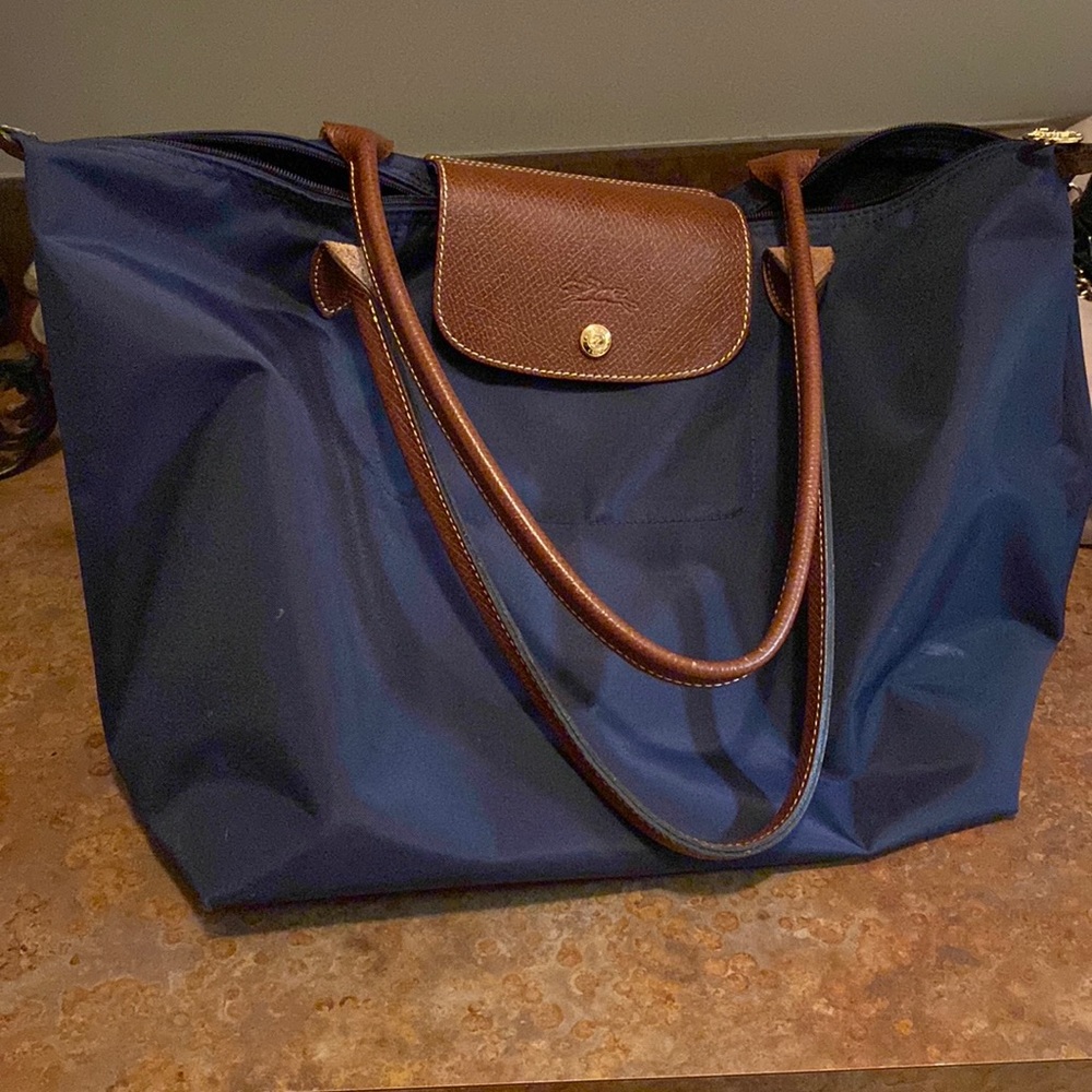 Medium Navy Long Champ